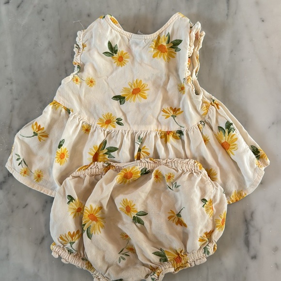 Toddler Girl old navy matching floral set - 18/24 Month - Picture 4 of 5